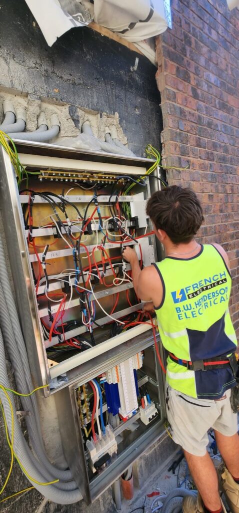 french electrical circuit protection